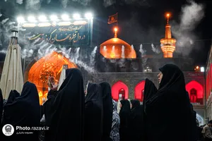حرم مطهر رضوی در شب شهادت امام رضا علیه&zwnj;السلام