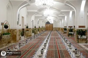 سفره اکرام ماه مبارک رمضان در حرم مطهر رضوی
