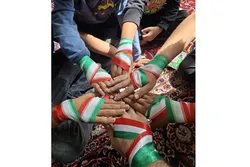 ردی از عشق در میان ابرها؛ وقتی پرچم رضوی، دستان کوچک کودکان چمانی‌بالا را نوازش می‌کند