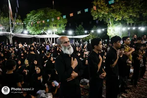 عزاداری شب عاشورای حسینی در آرامگاه خواجه&zwnj;ربیع