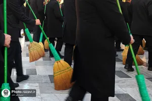 آیین تعویض شیفت دربانان بارگاه منور رضوی