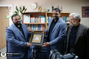حضور مدیر عالی حرم مطهر امام رضا علیه&zwnj;السلام در دفتر رسانه&zwnj;های استان خراسان رضوی