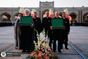 آیین تعویض پرچم حرم امام رضا علیه&zwnj;السلام در آستانه ماه ربیع&zwnj;الاول