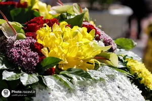 گل&zwnj;آرایی صحن آزادی حرم مطهر رضوی