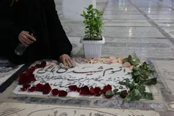 مراسم غبارروبی قبور مطهر شهدای مدفون در حرم رضوی برگزار شد