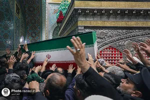 طواف پیکر رهبر شهید