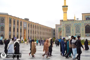 حال و هوای حرم مطهر رضوی در شب میلاد امام رضا علیه&zwnj;السلام -2