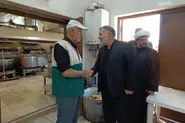 خادم یاران امام رضایی همدان پای کار خدمت رسانی به عزاداران مراسم تشییع رهبر شهید در مشهد