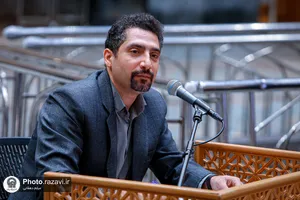 جلسه دفاع از پایان&zwnj;نامه در حرم مطهر رضوی