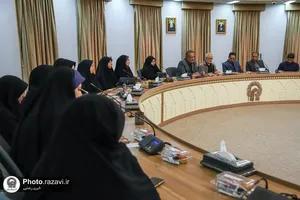 نشست هم&zwnj;اندیشی &laquo;رسالت اهل قلم از دیدگاه رهبر شهید&raquo;
