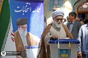 حضور تولیت آستان قدس رضوی در پای صندوق رای انتخابات ریاست جمهوری