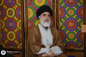 ترجمه همزمان سخنرانی رهبر معظم انقلاب در حرم مطهر رضوی