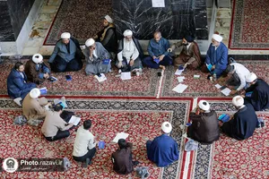 نشست تخصصی خوانش و مباحثه بیانیه &laquo;حوزه پیشرو و سرآمد&raquo;-1