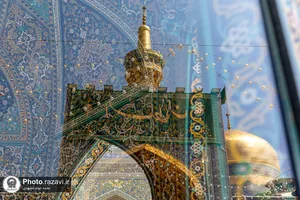 نصب کتیبه&zwnj;های ولادتی امام رضا علیه&zwnj;السلام در دهه کرامت