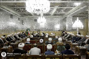 دیدار جمعی از اساتید حوزه&zwnj; علمیه اصفهان با تولیت آستان قدس رضوی