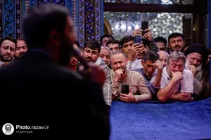 مرثیه سرایی و حماسه خوانی در جوار مزار رهبر شهید انقلاب
