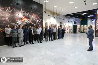 آشنایی کارکنان آستان قدس رضوی با تاریخ و توسعه حرم مطهر رضوی در نمایشگاه «رواق خدمت»