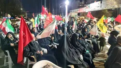 همخوانی «سلام فرمانده» کودکان در خیمه مقاومت میدان جانباز