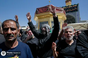 حرم مطهر رضوی در روز شهادت امام رضا علیهم&zwnj;السلام