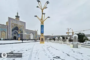 بارش برف در حرم مطهر رضوی -3