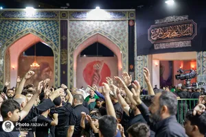 مراسم عزاداری دهه اول محرم زائران غیر ایرانی در حرم مطهر رضوی