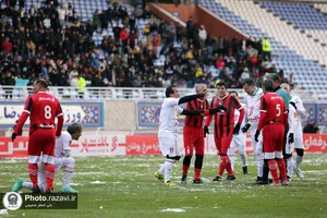 دیدار تیم منتخب فوتبال خراسان و تیم ملی ۱۹۹۸