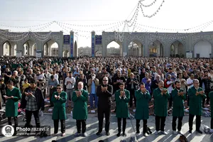 اقامه نماز عید سعید فطر در حرم مطهر رضوی