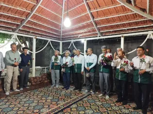 تجلیل سفیران امام مهربانی از معلمان در بم