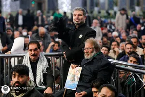 وداع زائران حرم رضوی با 5 شهید مدافع حرم در شام شهادت حضرت موسی بن جعفر علیه السلام