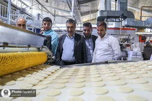 بازدید کارکنان آستان قدس از شرکت صنایع غذایی رضوی