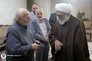 دیدار تولیت آستان قدس رضوی با خانواده&zwnj;ی شهدا