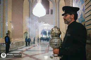 آیین علم&zwnj;گردانی هیئت&zwnj;های مذهبی مشهد در حرم مطهر رضوی
