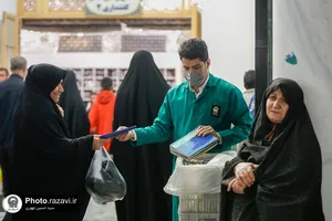 خدمت رسانی به زائران بارگاه منور رضوی در شب های قدر