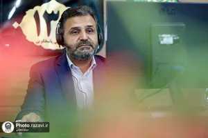 پاسخگویی تلفنی مدیر مرکز خادمیاری بنیاد کرامت رضوی به مخاطبان سامانه ۱۳۸