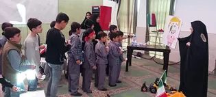 خدمت بی‌وقفه خادمیاران کمیجان در سایه مهر رضوی