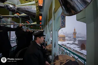 بارش برف در حرم مطهر رضوی-1