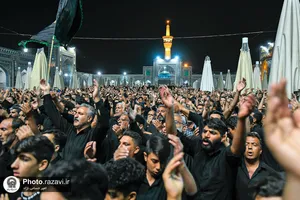 حال و هوای حرم مطهر رضوی در شب شهادت امام رضا(علیه&zwnj;السلام)
