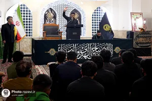عزاداری زائران اردوزبان در حرم مطهر رضوی
