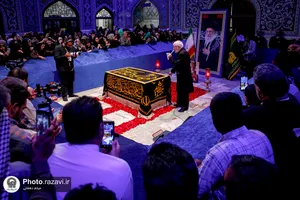 غبارروبی مزار شهدای مدفون در حرم مطهر رضوی