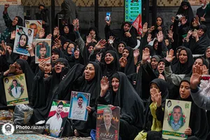 تشرف خانواده شهدا و جانبازان لامرد فارس به حرم مطهر رضوی

