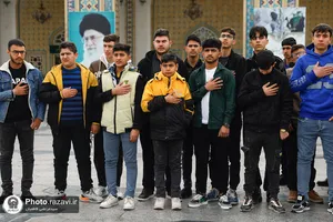 تشرف کاروان نوجوانان زیارت اولی به حرم مطهر رضوی