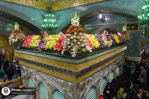 گل آرایی ضریح مطهر رضوی