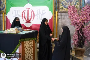 رنگ آمیزی دیوارنگاره توسط کودکان جهان اسلام یادبود شهدای مدرسه میناب