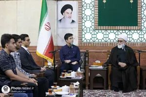 دیدار جمعی از دانش&zwnj;آموزان نخبه خراسان رضوی با تولیت آستان قدس رضوی