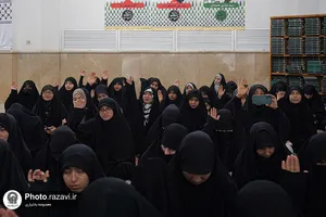 بدرقه کاروان اربعینی طلاب جامعة المصطفی در حرم مطهر رضوی
