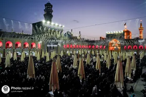 حرم مطهر رضوی در شب شهادت امام رضا علیه&zwnj;السلام