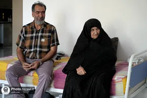 دیدار مدیر پشتیبانی آستان قدس رضوی با خانواده شهید احمد صفرزاده