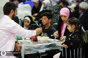 افطاری ماه مبارک رمضان در مهمانسرای حضرت