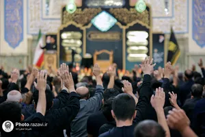 مراسم مقتل خوانی روز عاشورا در حرم مطهر رضوی