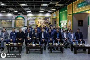اهدای کاپ قهرمانی تیم ملی والیبال به موزه حرم مطهر رضوی